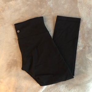 Lululemon Wunder Under Cropped Size 4